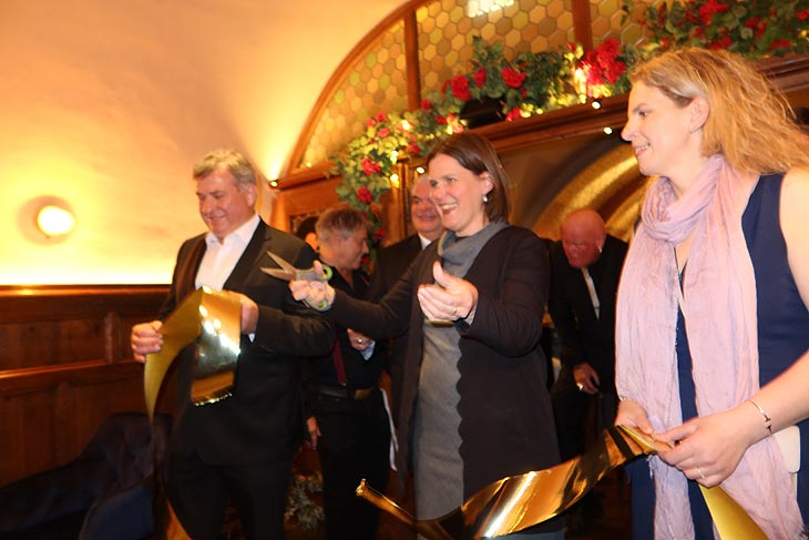 Lorenz Stiftl, Münchens 3. Bürgermeisterin Verena Dietl und Christine Stiftl  beim Pre-Opening Abend im Roy im Hackerhaus (©Foto: Martin Schmitz)